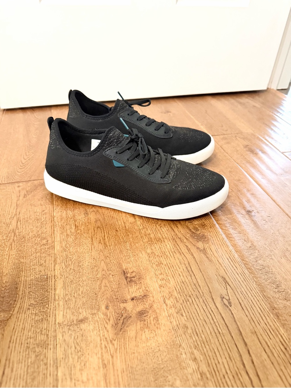 Vessi Weekend Men's Size 11 walking Travel Sneakers Black Shoes Everyday